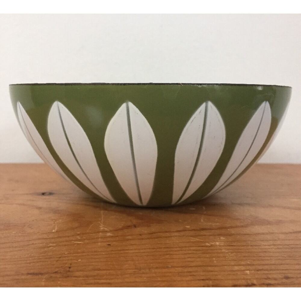 Vtg Cathrineholm Lotus Mid Century Enamelware Avocado Green Sm Steel Bowl 5.5"